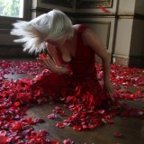 Layla Means Night: Rosanna Gamson seduces audiences at San Francisco’s ODC Theater