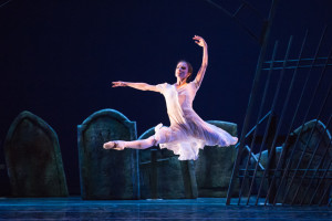 Firing squads & zombies in Milwaukee Ballet’s war-time Giselle