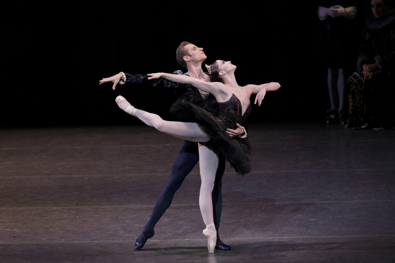 Swan Lake and a Balanchine Pairing At New York City Ballet Ballet To