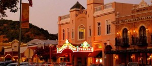 Por La Luz de la Luna Premières in Sonoma